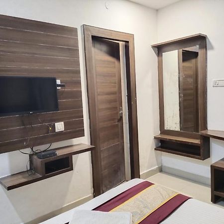 Khaleej Residency Near U S Embassy Hotel Chennai Ngoại thất bức ảnh